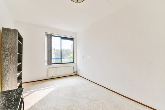Bright and empty room in a modern building, Simone de Beauvoirstraat