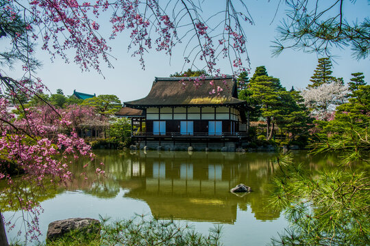 Okazaki Park in the Heian Jingu Shrine, Kyoto, Honshu