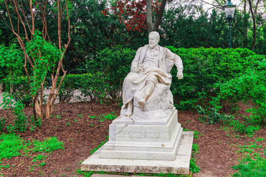 Statue of Austrian landscape painter Emil Jakob Schindler in Stadtpark, Vienna, Austria