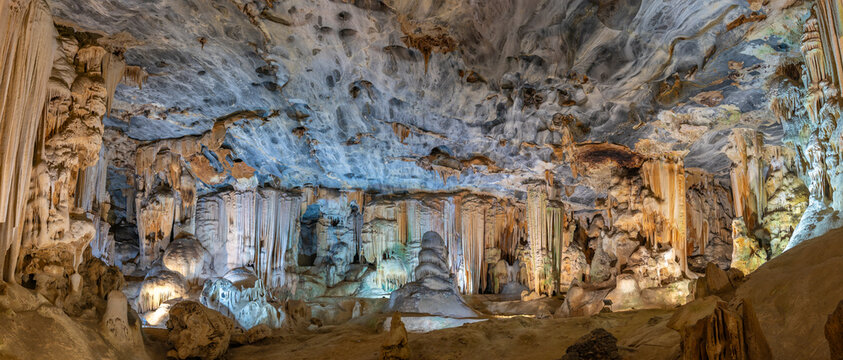 View of stalagmites and stalactites in the interior of Cango Caves, Oudtshoorn, Western Cape