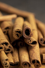 Cinnamon sticks for making cinnamon powder as spices