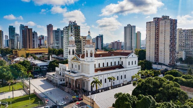 Basilica of Nazar&eacute;, Bel&eacute;m, Par&aacute;. Aerial view of the church with the city's buildings in the background
