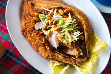 美味しい揚げ魚料理　Delicious Fried Fish