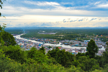 カオマトゥリーから眺めるチュムポーンの漁村　タイ　จุดชมวิวเขามัทรี　Chumphon, Thailand