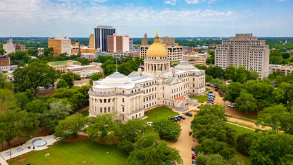 Jackson, MS skyline and the The Mississippi Capitol Building in downtown Jackson, the capital city of Mississippi © Chad Robertson