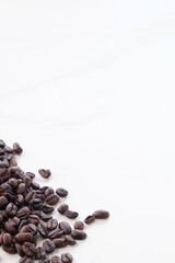 深煎りした珈琲豆
