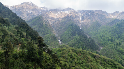Obraz premium Char Dham (Kedarnath, Badrinath, Gangotri And Yamunotri ) Yatra Trekking Scenic Photos Uttarakhand India 2024
