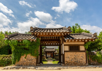 the gate of Korea's traditional hanok