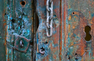 Nuestra arquitectura comprende nuestra herencia española,asi que podemos encontrar muchos ejemplos de arquitectura colonial,por supuesto otra mucho mas actual y moderna.