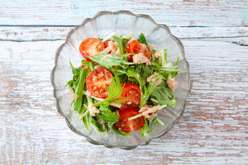 水菜とトマトとツナのサラダ