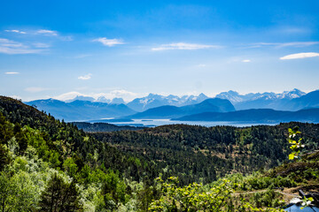 Berge und Fjorde Norwegen