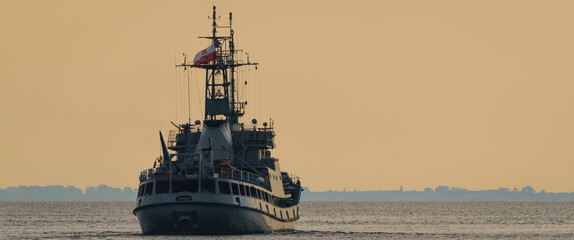 WARSHIP - Rescue-salvage ship of the Polish Navy