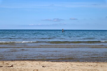 Vasto Marina - Ragazza in Sup dalla spiaggia