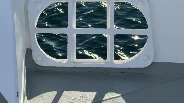 Detail auf fahrendem Schiff