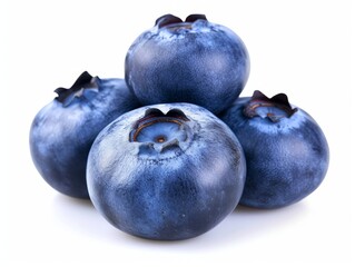 Obraz premium Fresh blackberries isolated on a white background.