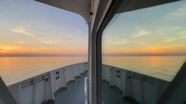 Bootsfahrt im Sonnenuntergang
