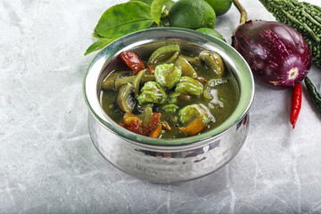 Thai green curry with prawn