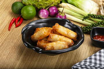 Vietnamese cuisine fried spring roll
