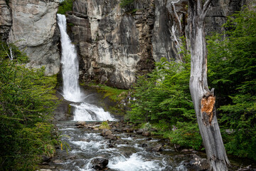 Vistas de la Cascada El Chorrillo, en los bosques de El Chalten
