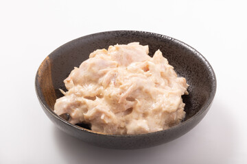 ツナマヨ　［ツナ　マヨネーズあえ）