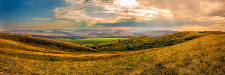 Karamurun-tau is a picturesque mountain range of the Orenburg region.