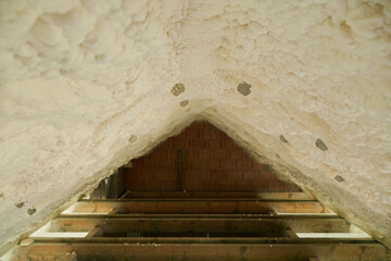 Polyurea Spraying, foam coating insulation of roof