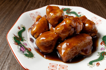 黒酢酢豚