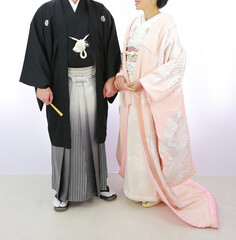 着物を着た男女