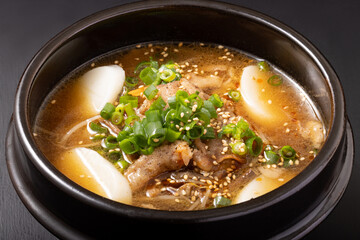 トック（韓国餅）入りカルビスープ　（カルビクッパ風）