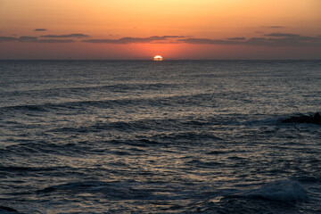 Obraz premium View of the sunrise on the sea