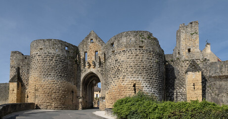 Entr&eacute;e fortifi&eacute; de la Bastide de Domme en Dordogne