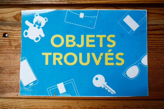 Objets trouv&eacute;s