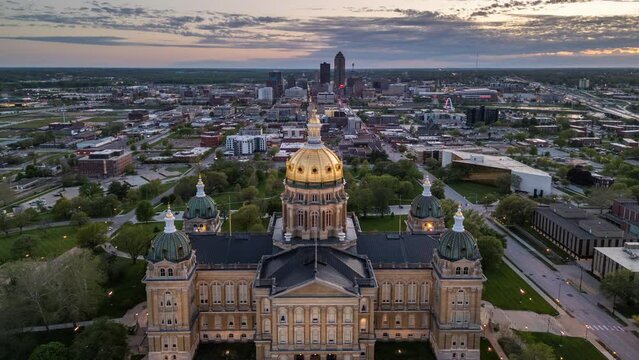 Des Moines, Iowa, USA at the Capitol Building