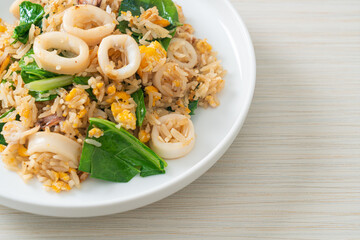 Fried rice with squid or octopus