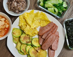 한국의 가정식, 식사, 요리, 다양한
