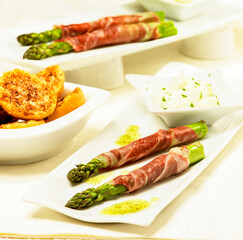 pincho de espárragos y jamón ibérico R 00037AE