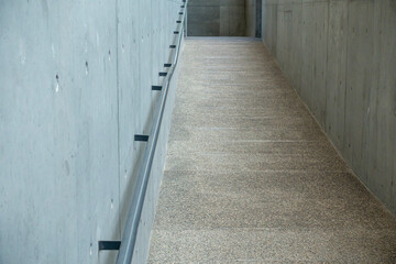 スロープの写真。バリアフリーのイメージ。