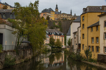 Fototapeta premium houses in the river