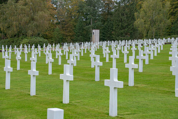american war cemetery