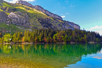 Der Seealpsee im Alpsteingebirge, Kanton Appenzell Innerrhoden (Schweiz)