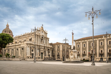 Obraz premium Piazza del Duomo in Catania with Cathedral and Elephant Fountain