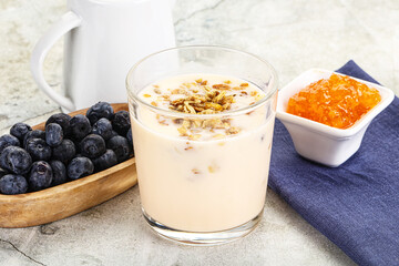 Yoghurt with granola and blueberry