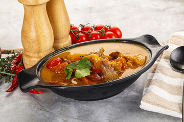 Yellow Thai curry with beef