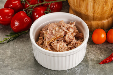 Canned tuna fish for salad
