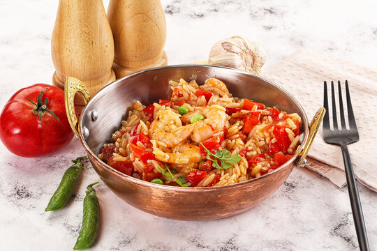Italian pasta orzo with prawn