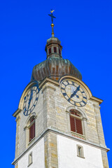 Fototapeta premium Glockenturm der Pfarrkirche St. Nikolaus in Altstätten im Kanton St. Gallen der Schweiz