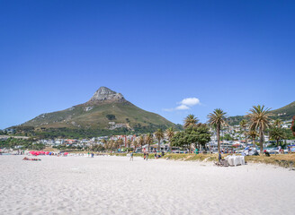 Plage de Camps Bay au Cap en Afrique du Sud