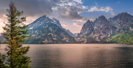 Jenny Lake Overlook at Grand Teton National Park 