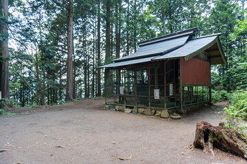 View of the trail from Mt. Bonno-ori via Mt. Kuroyama, Mt. Iwatakeishi, and Mt. Sodake