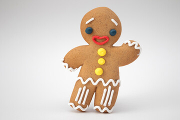 Obraz premium The gingerbread man cookies isolated on white background